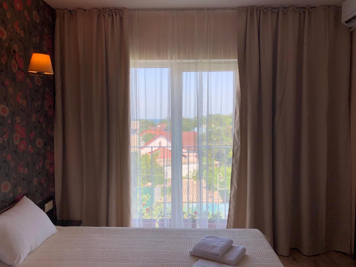 Gosti Hotell Odessa Exteriör bild