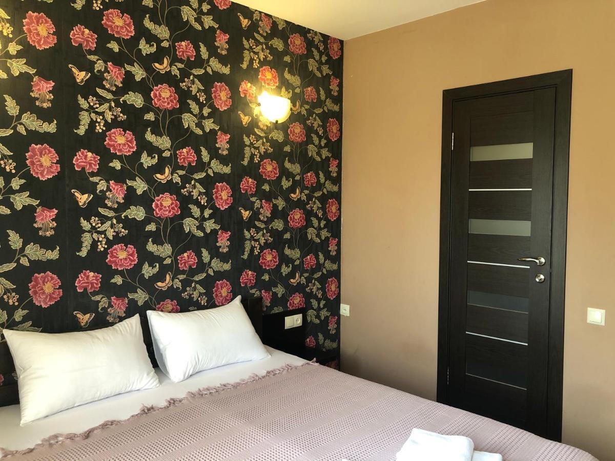 Gosti Hotell Odessa Exteriör bild