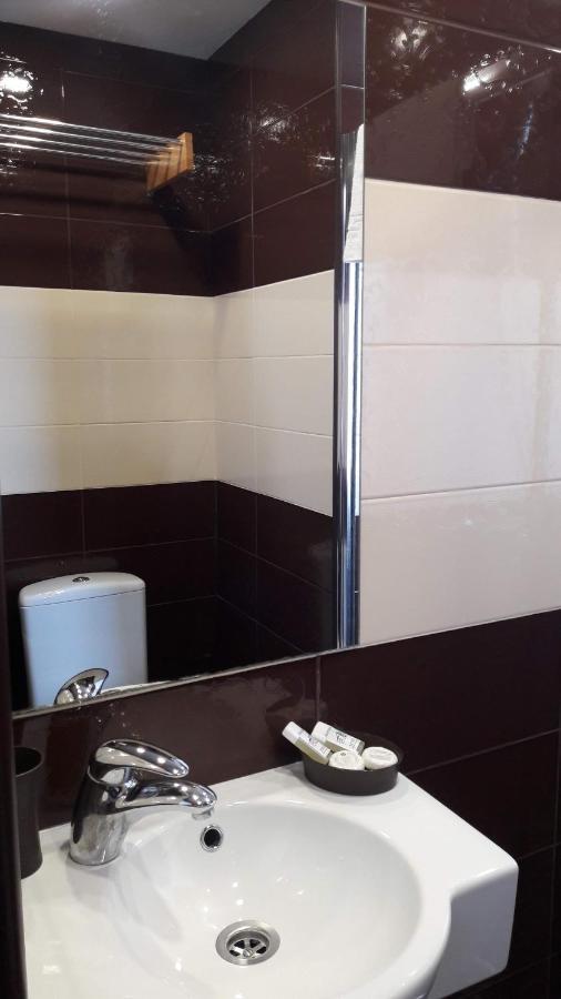 Gosti Hotell Odessa Exteriör bild