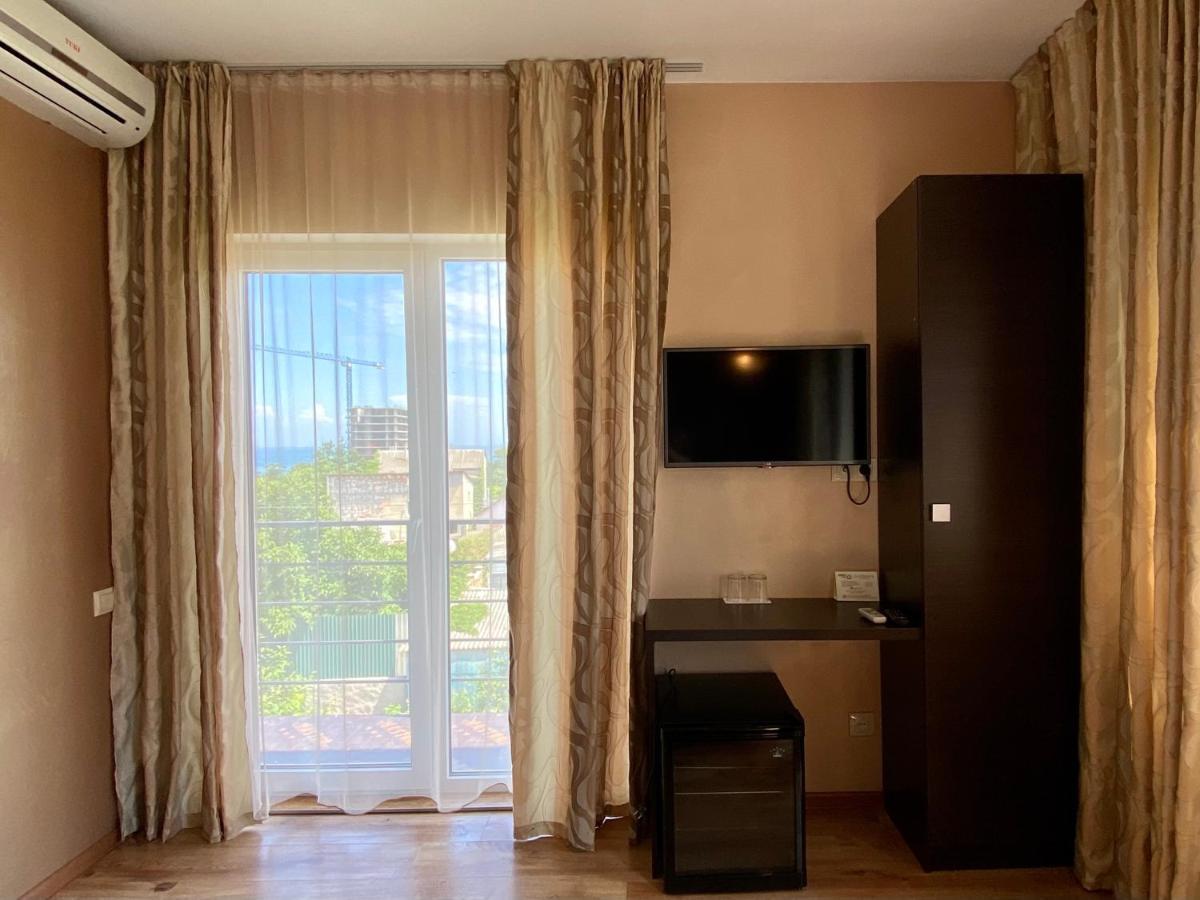 Gosti Hotell Odessa Exteriör bild