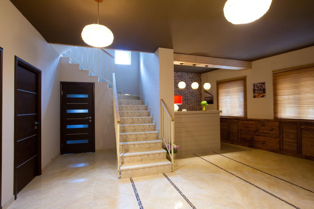 Gosti Hotell Odessa Exteriör bild